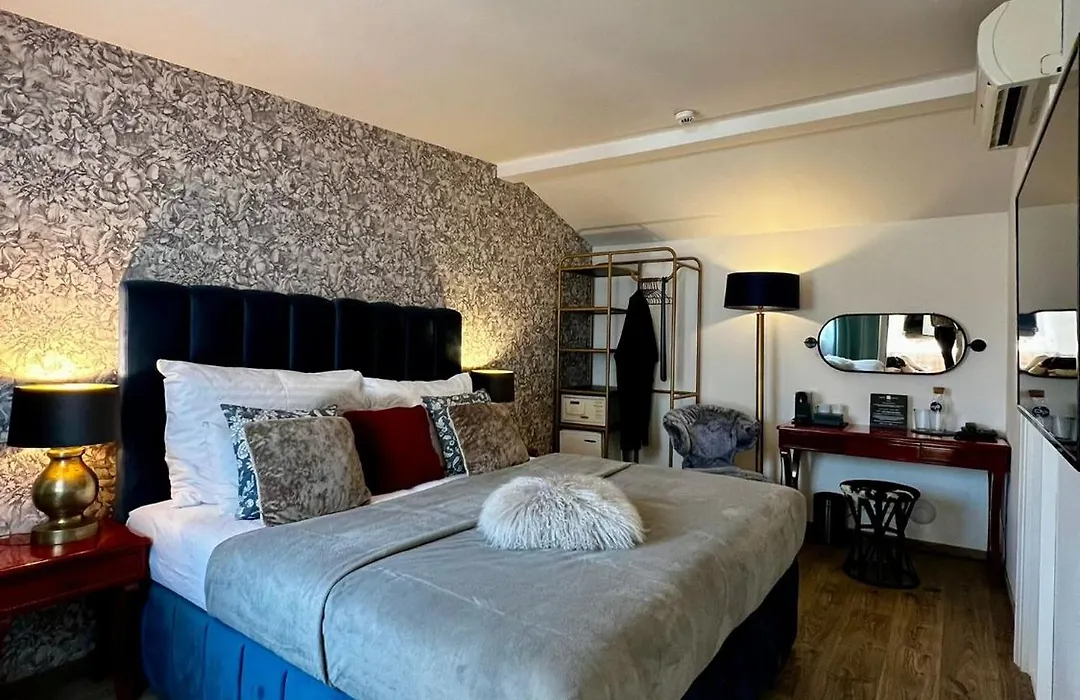 Antik Hotel Prague-1