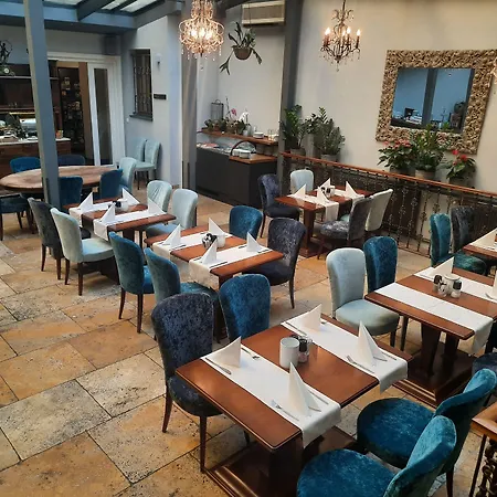 Antik Hotel Prague-3